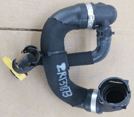 EPDM-Schlauch für Kühler für Fahrzeuge OE LR137873 Turbo-Kühlmittelschlauch
